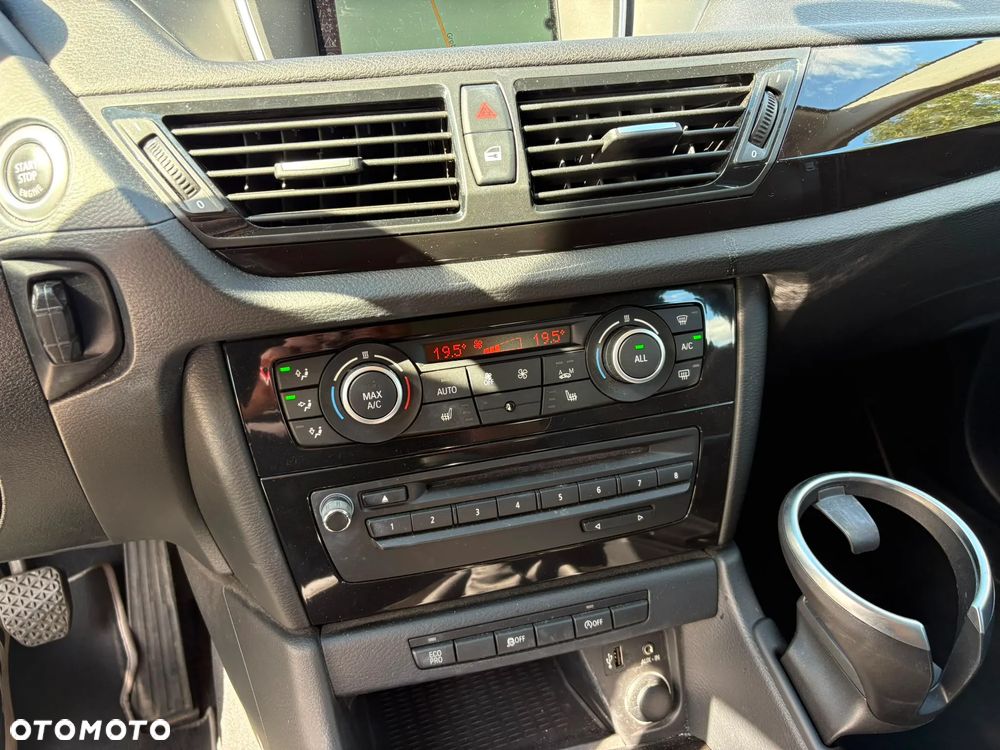 BMW X1 sDrive18d Sport Line - 10