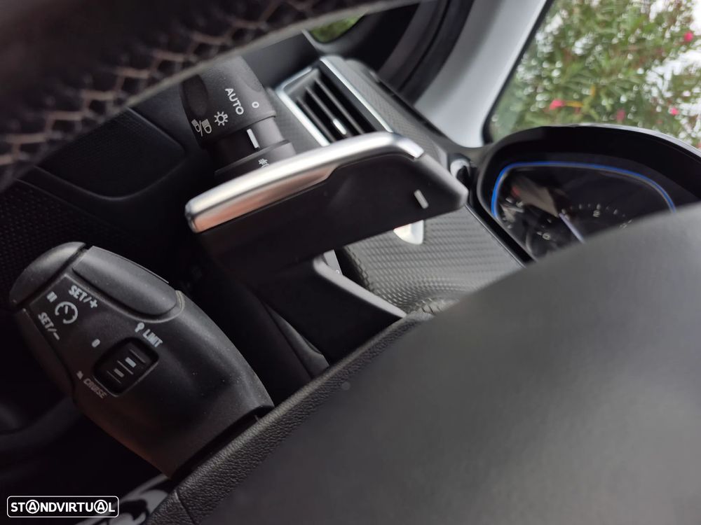 Peugeot 2008 1.6 e-HDi Allure 2-Tronic - 15