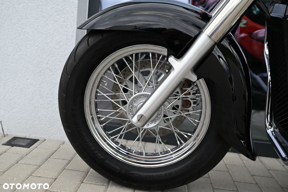 Suzuki Intruder - 21