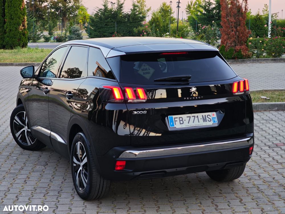 Peugeot 3008 1.2 PureTech Turbo S&S Allure - 6