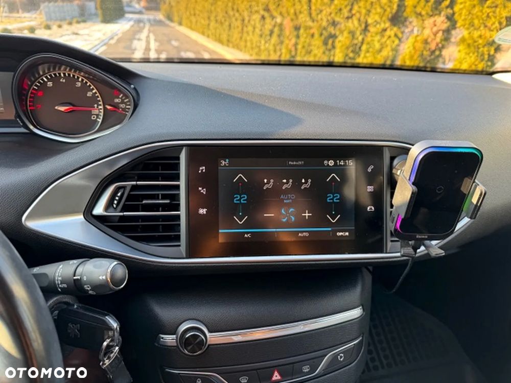 Peugeot 308 PureTech 130 GPF EAT8 Stop & Start GT - 6