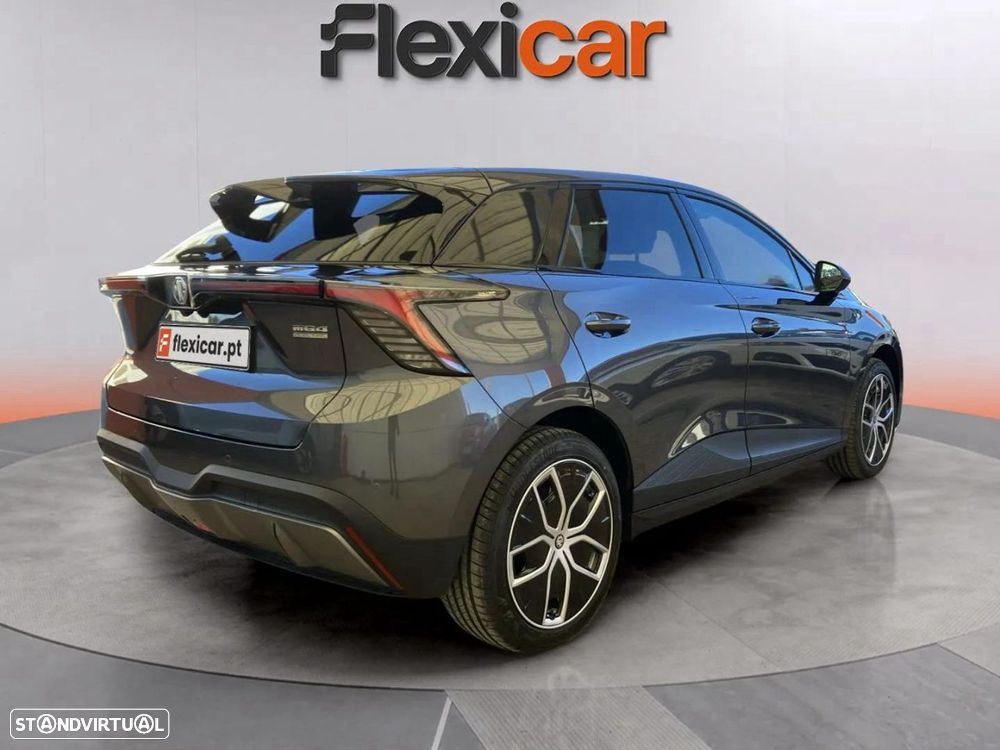 MG MG4 64 kWh Luxury - 3