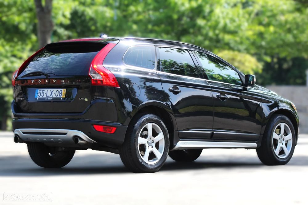 Volvo XC 60 2.0 D4 R-Design 139g Start/Stop - 10