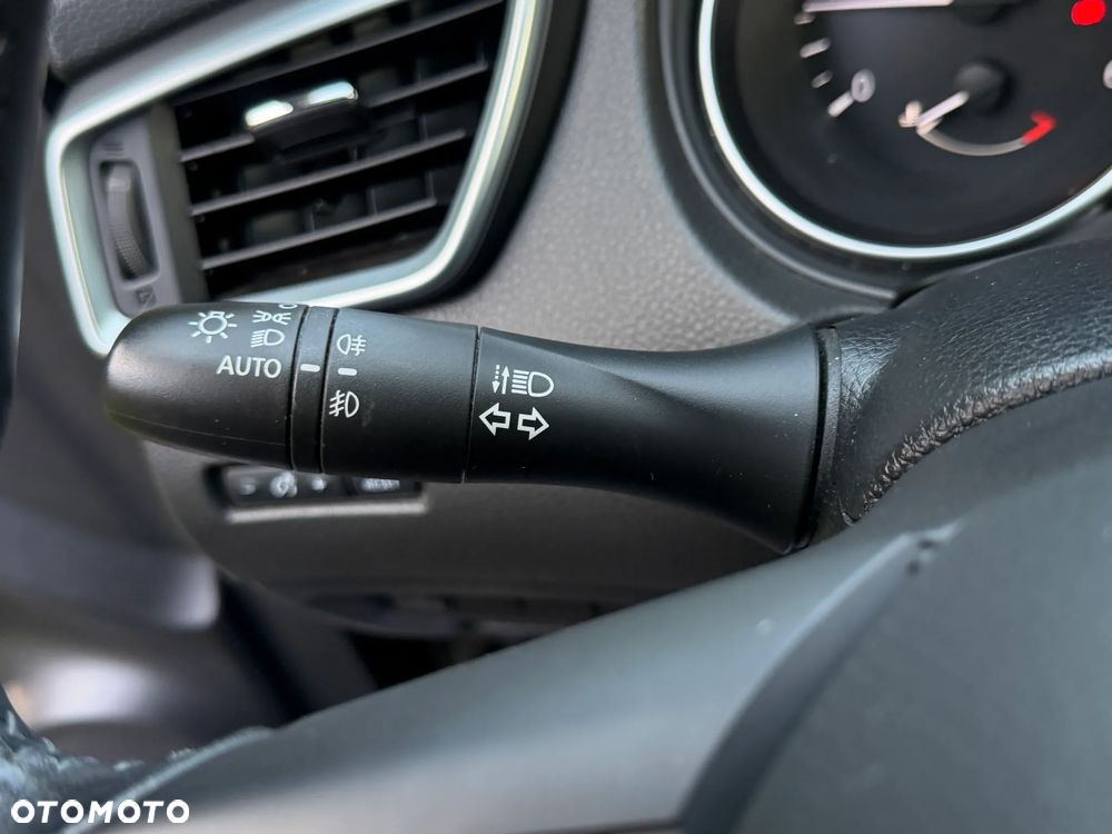 Nissan Qashqai 1.5 dCi N-Connecta - 28