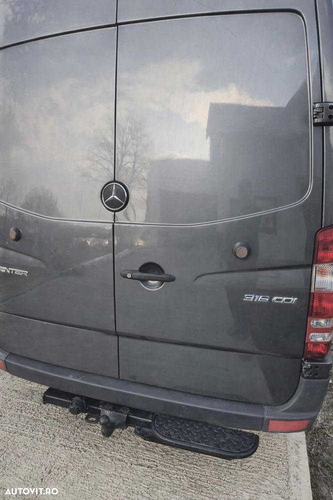 Mercedes-Benz Sprinter - 4