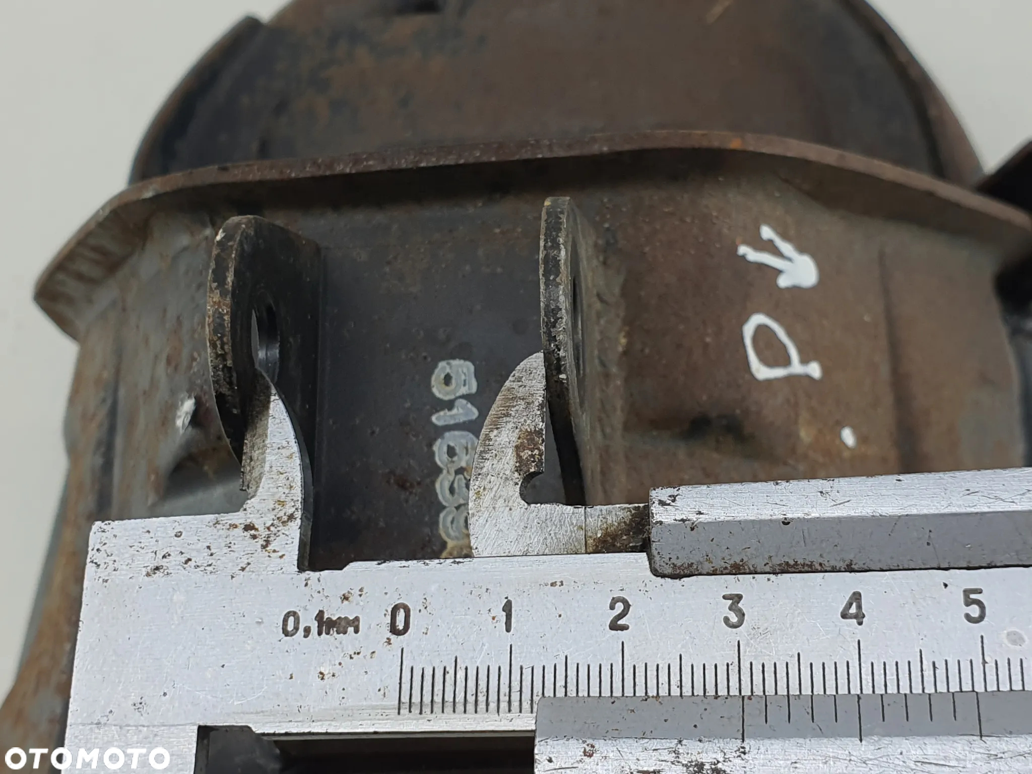 WAHACZ LEWY PRZOD DOLNY SWORZEN  TGB BLADE 550 - 13