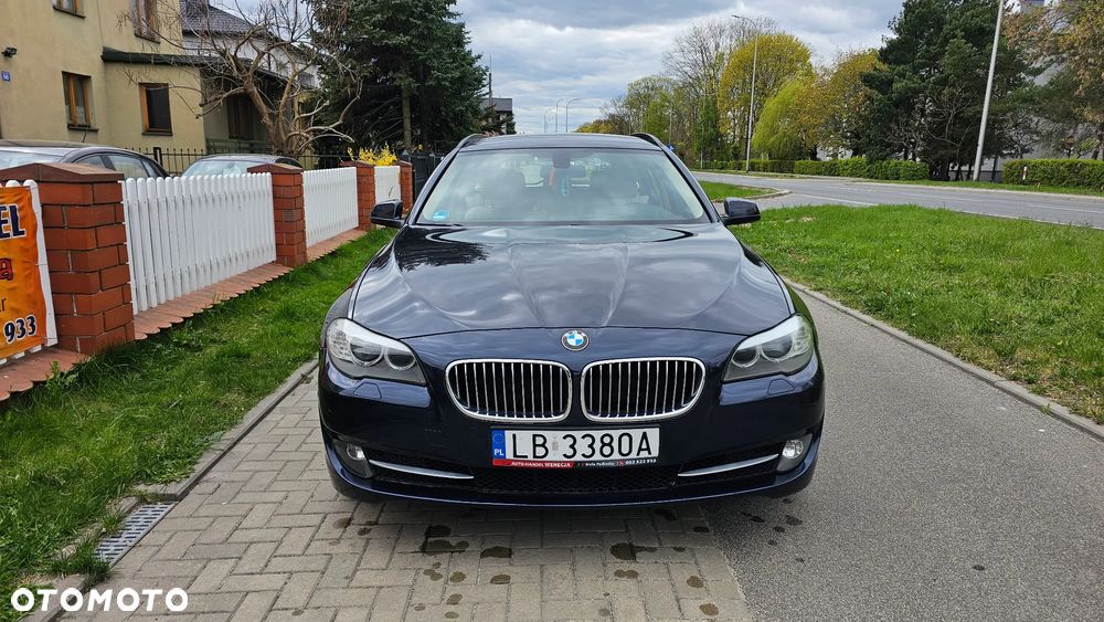 BMW Seria 5 525d xDrive - 22