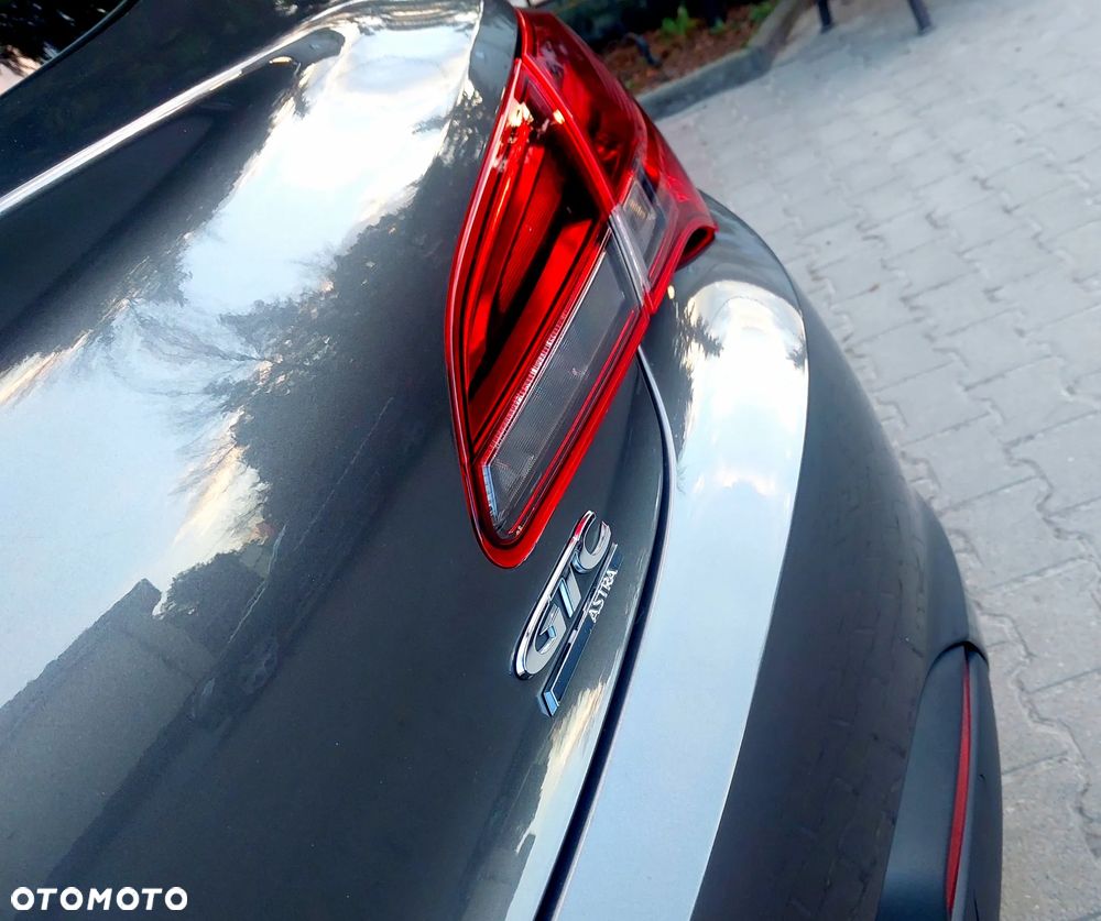 Opel Astra 1.6 Turbo Innovation - 25