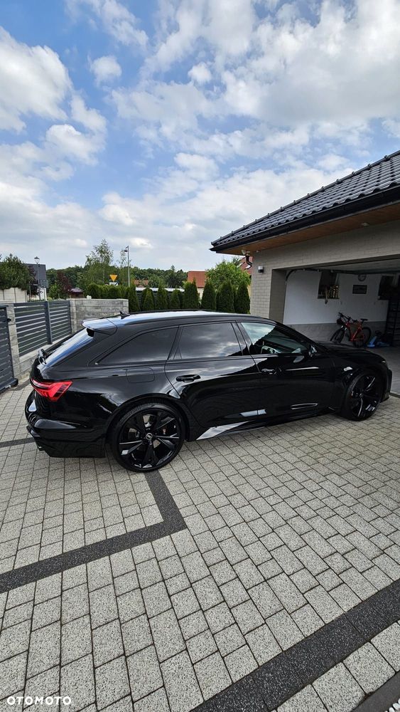 Audi RS6 Avant - 16