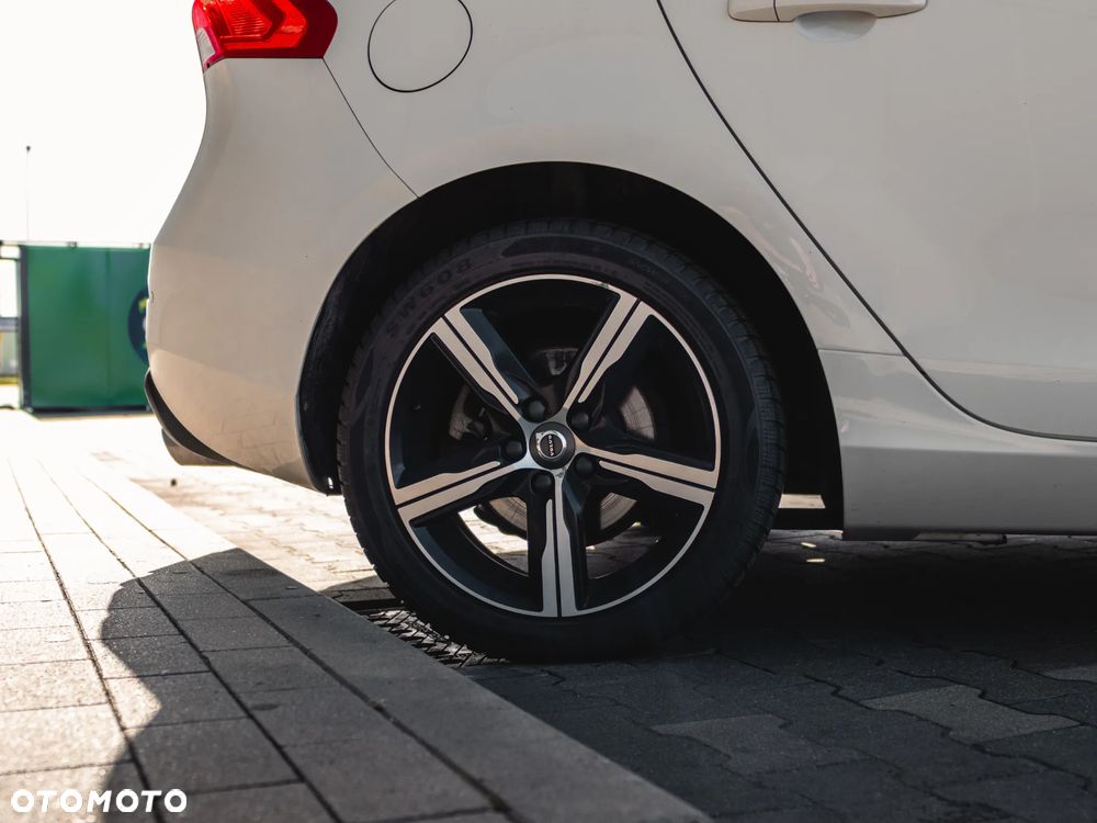 Volvo V40 D3 Drive-E Inscription - 33