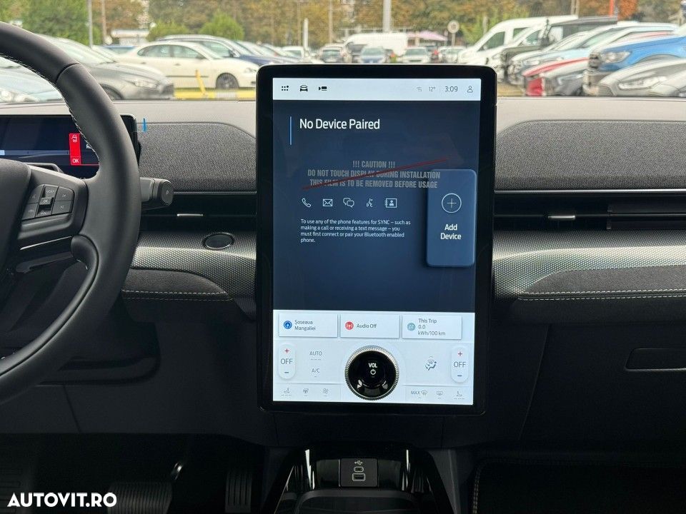 Ford Mustang Mach-E - 19