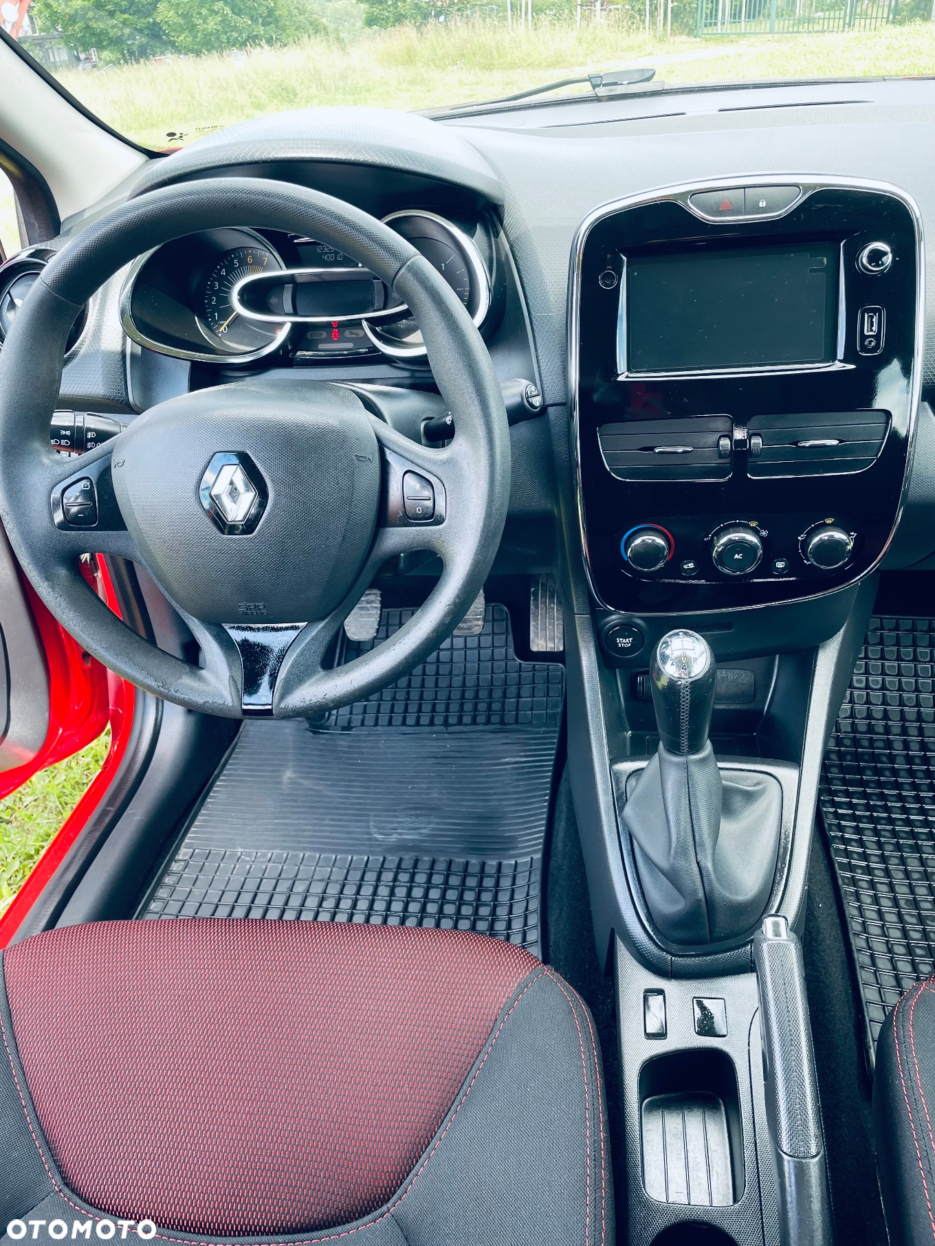 Renault Clio 1.2 16V 75 Life - 6