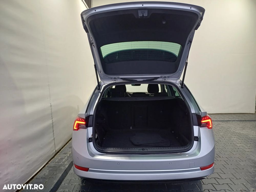 Skoda Octavia 2.0 TDI DSG Style - 33