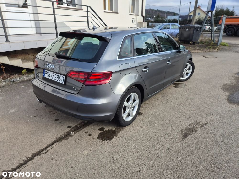Audi A3 Sportback 1.6 TDI DPF Attraction - 2