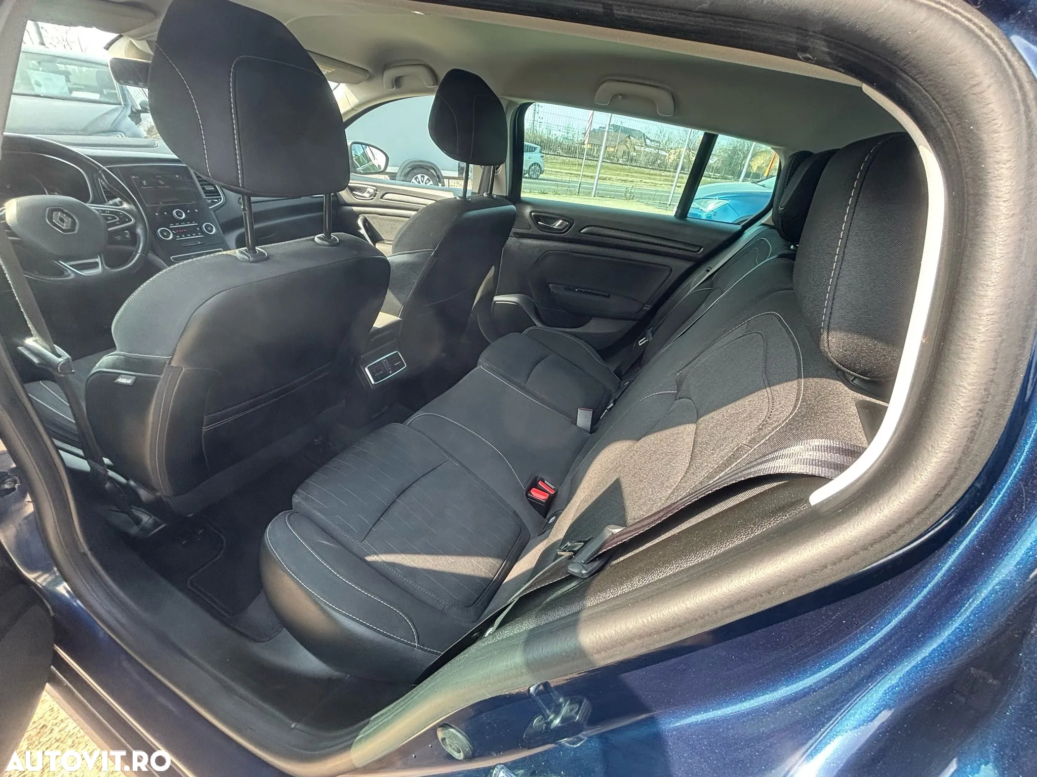 Renault Megane ENERGY dCi 110 ECO2 EXPERIENCE - 6