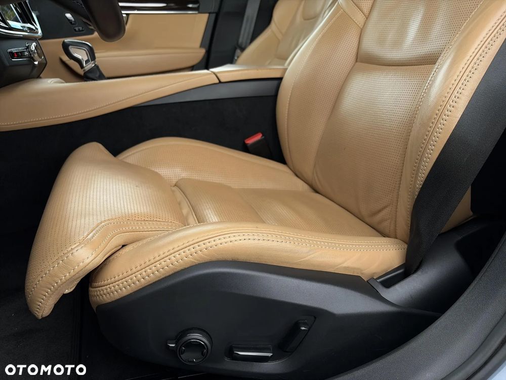 Volvo V90 D5 SCR AWD Inscription - 10