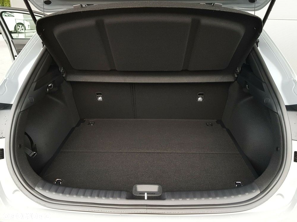 Kia XCeed 1.6 T-GDI Tribute DCT - 24