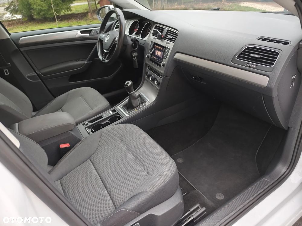 Volkswagen Golf 1.2 TSI Comfortline - 23