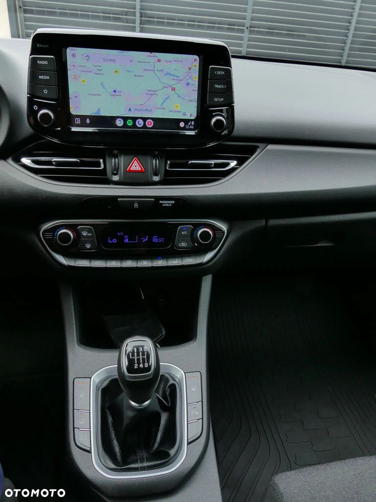 Hyundai i30 1.5 T-GDI 48V Smart - 25