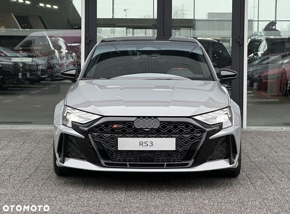 Audi RS3 Limousine - 3