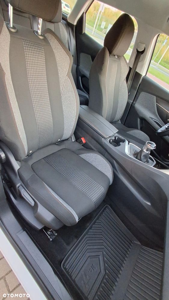 Peugeot 3008 BlueHDi 130 Stop & Start Allure - 28