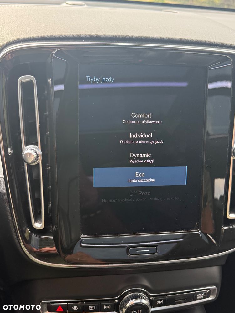 Volvo XC 40 T5 AWD Momentum - 17