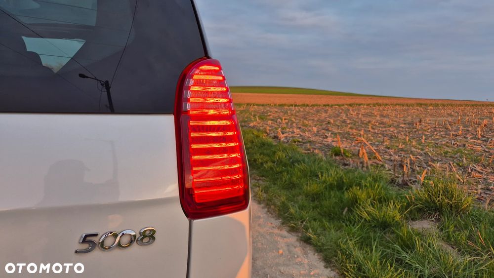 Peugeot 5008 HDI FAP 150 Allure - 14