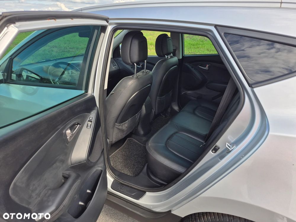 Hyundai ix35 2.0 CRDi 4WD Automatik Premium - 11