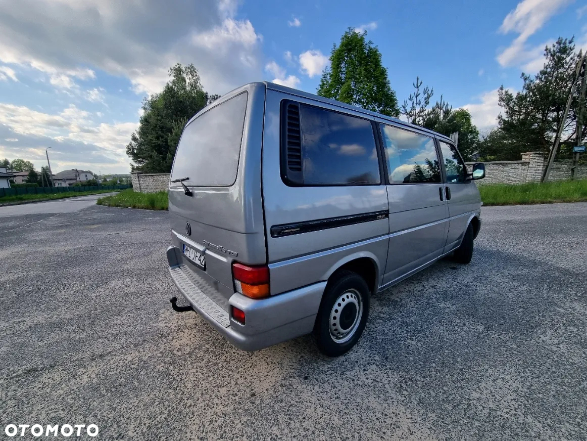 Volkswagen Transporter - 8