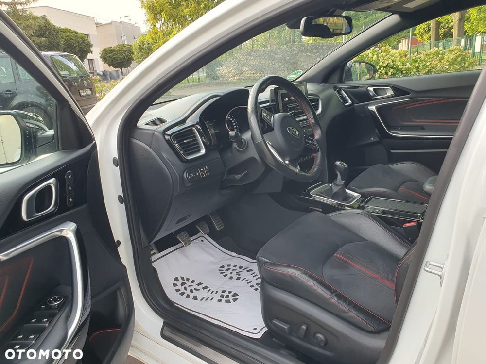 Kia ProCeed 1.6 T-GDI GT - 9