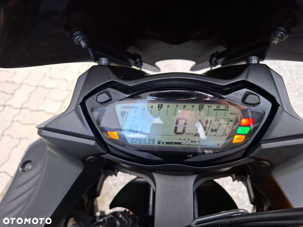 Suzuki GSX 1000 - 7