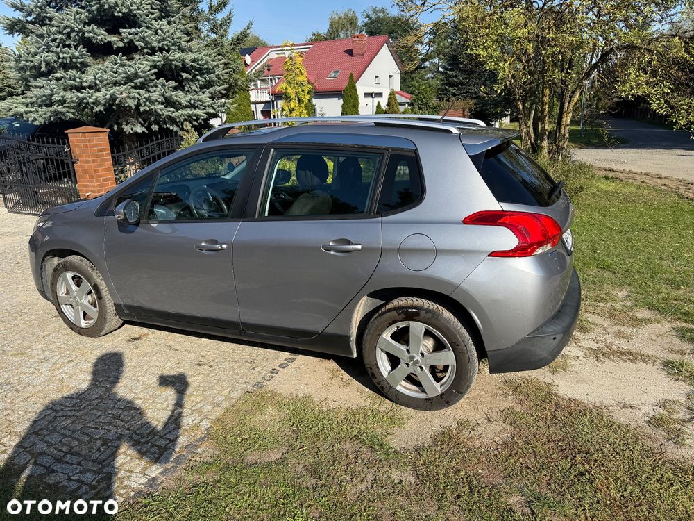 Peugeot 2008 1.2 Pure Tech Active S&S EAT6 - 8