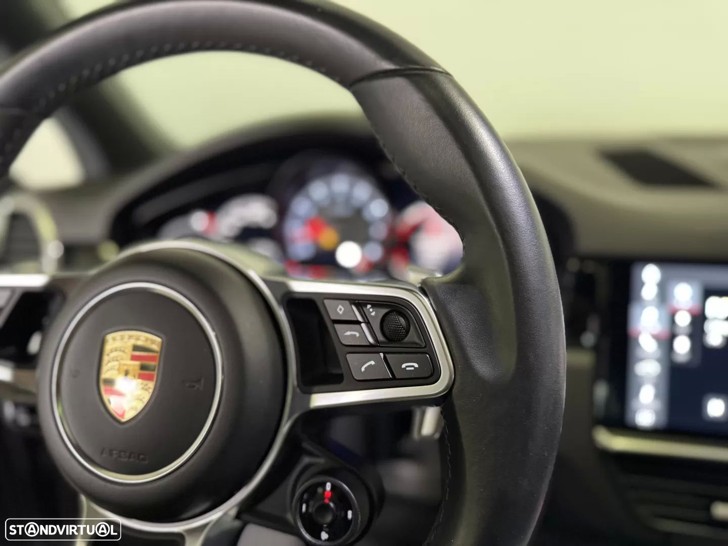 Porsche Cayenne Platinum Edition - 36