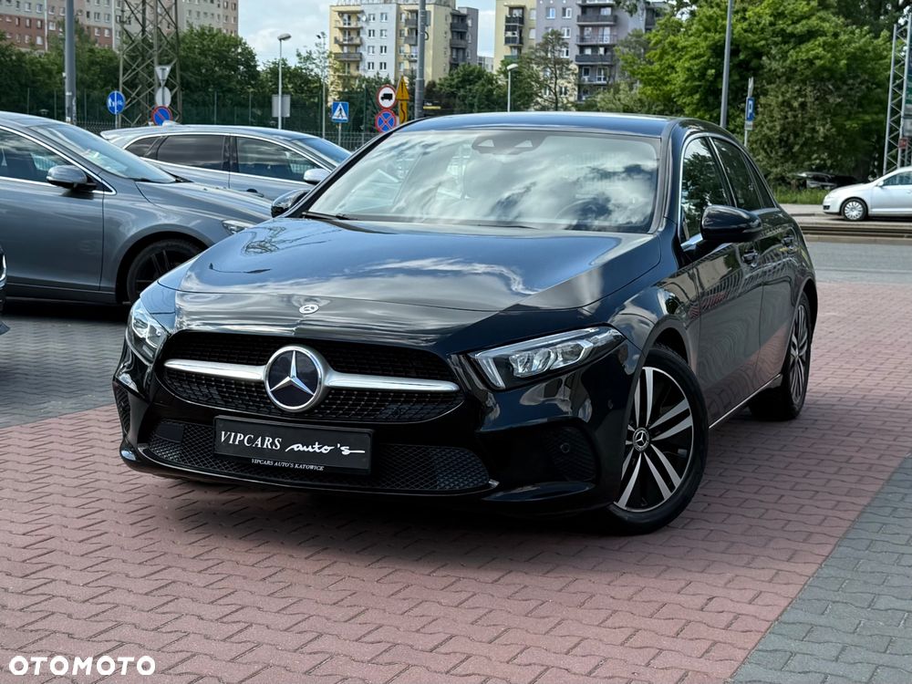 Mercedes-Benz Klasa A 180 7G-DCT Special Edition - 19