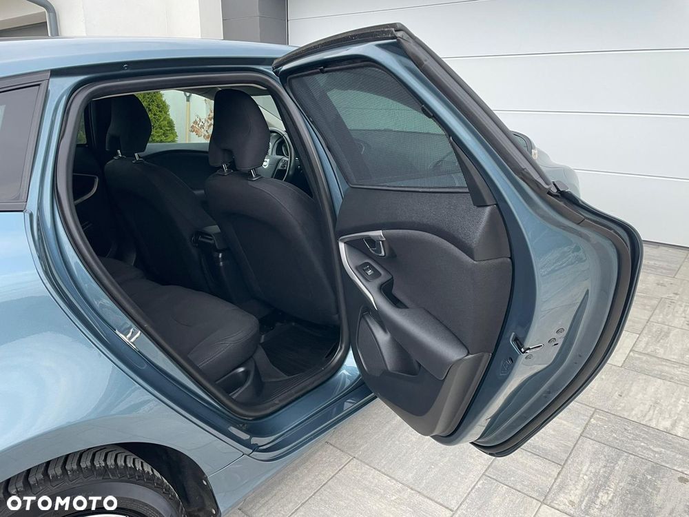 Volvo V40 D2 Summum - 18