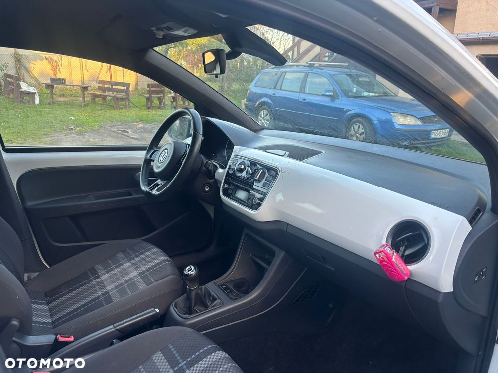 Volkswagen up! - 6