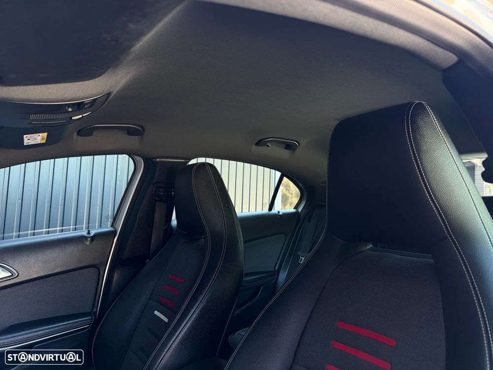 Mercedes-Benz A 180 d AMG Line - 20