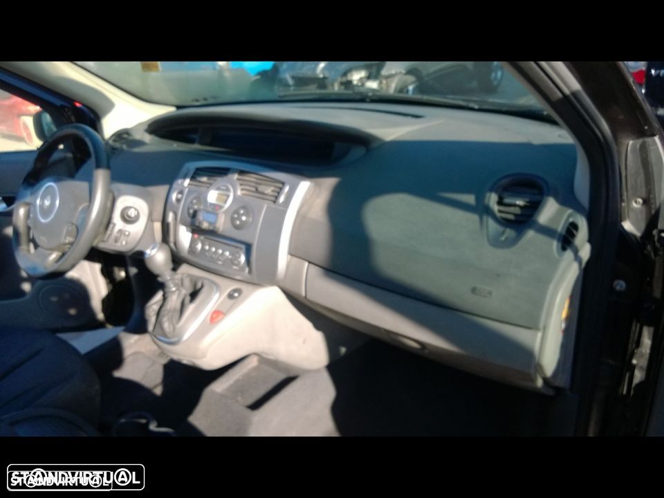 Traseira/Frente/Interior Renault Scenic 2008 - 4