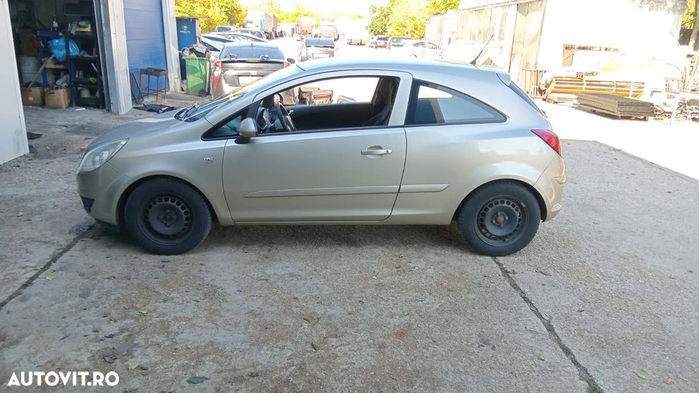 Opel Corsa 1.3 CDTI Essentia - 3