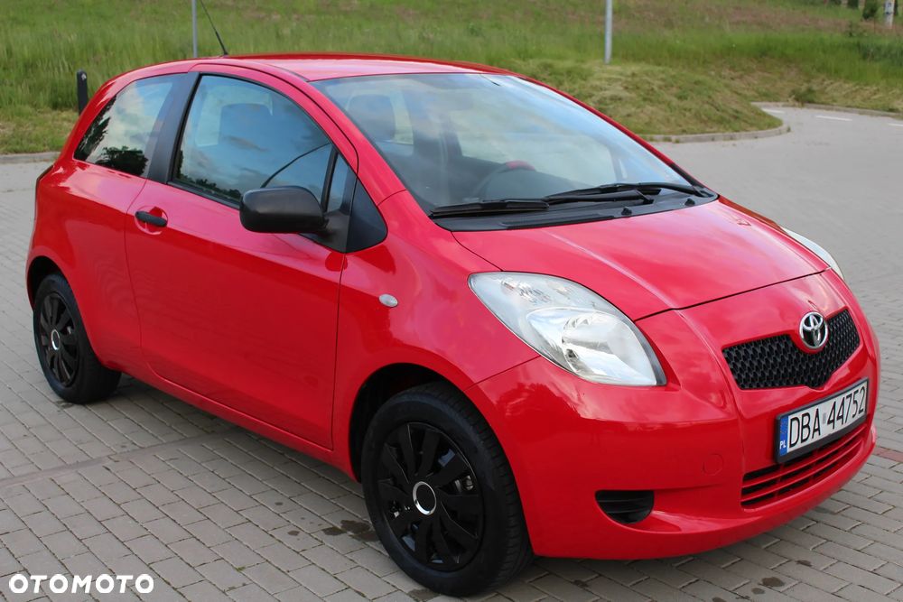 Toyota Yaris 1.0 VVT-i Sol - 2