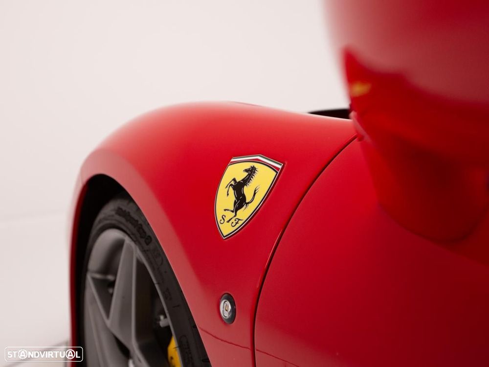 Ferrari F8 Tributo Standard - 12