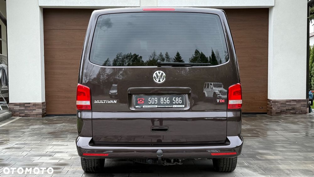 Volkswagen Multivan - 24