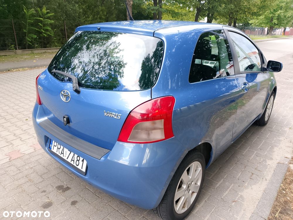 Toyota Yaris - 8