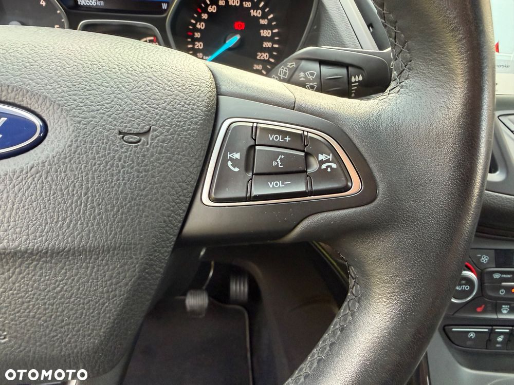 Ford Kuga - 15