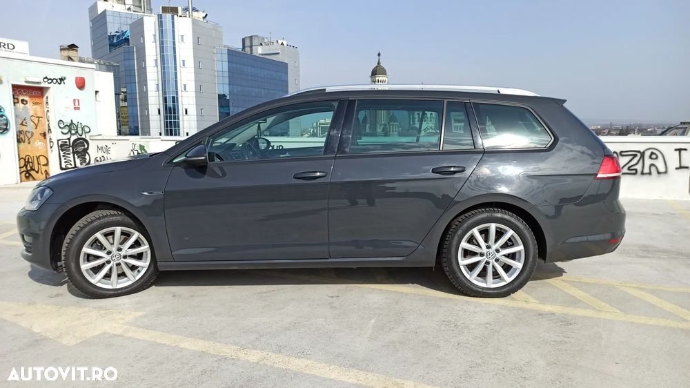 Volkswagen Golf - 8