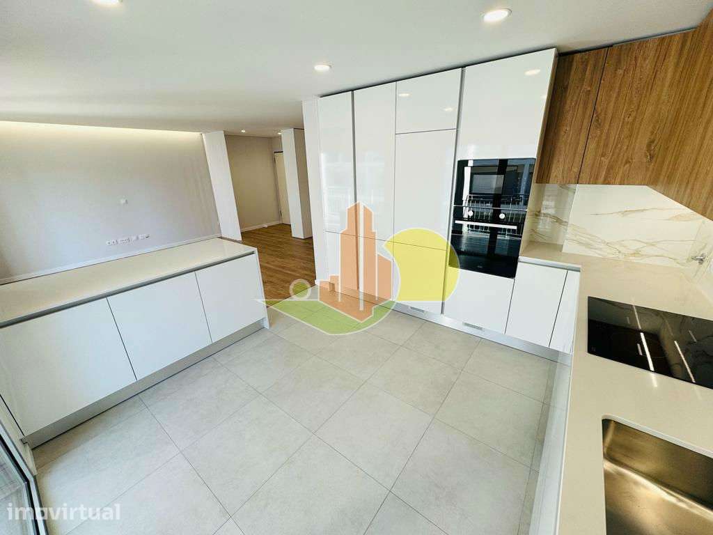 T2 com Garagem Novo - Grande imagem: 5/23