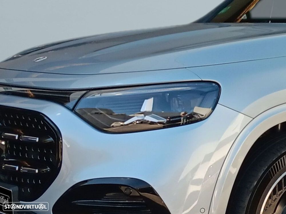 Mercedes-Benz GLB 250 EQ — fotografia 9