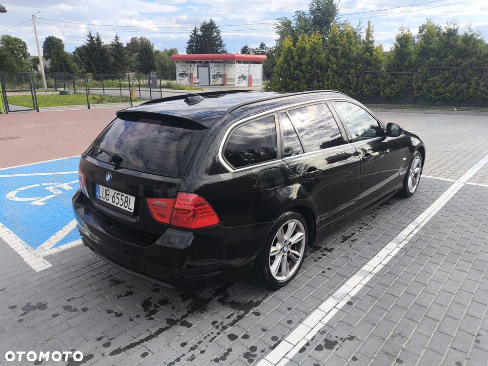 BMW Seria 3 320d - 4