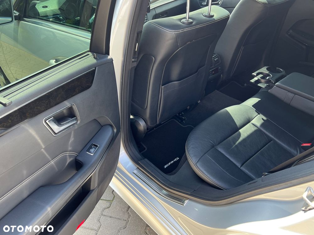 Mercedes-Benz Klasa E 300 CDI DPF BlueEFFICIENCY 7G-TRONIC - 15