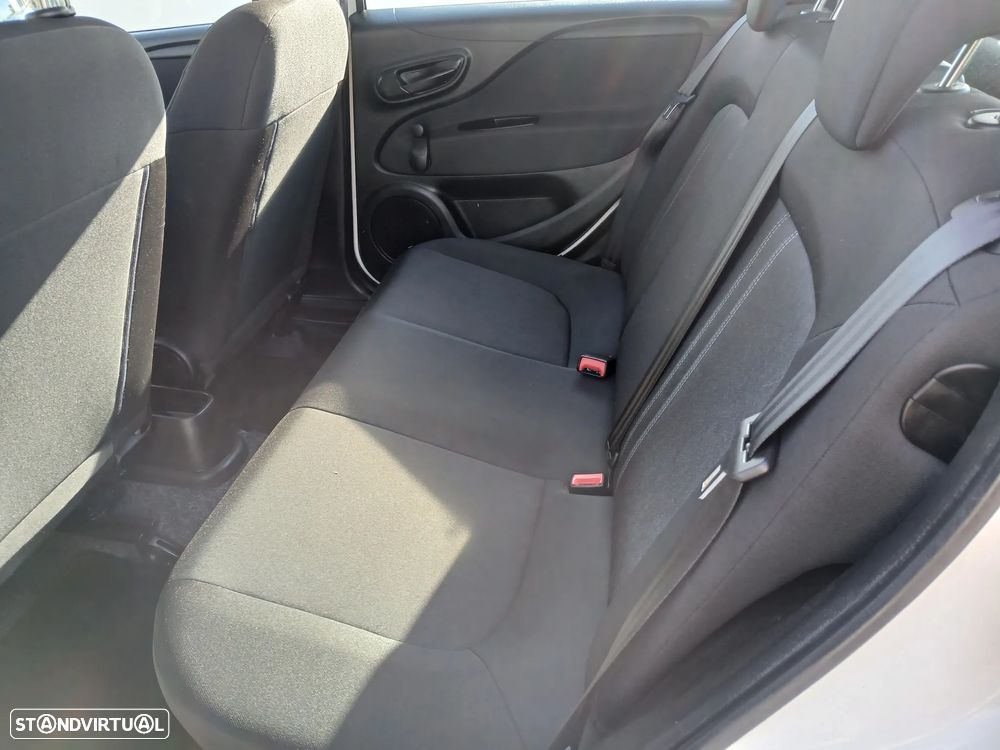 Fiat Punto 1.3 M-Jet Easy S&S - 18